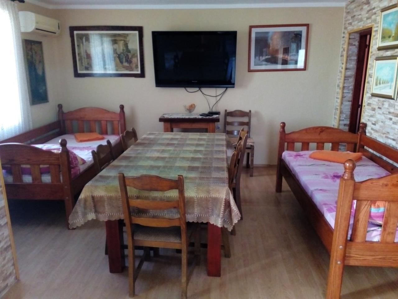 Apartment "Mislav" ゴルニ・カリン エクステリア 写真